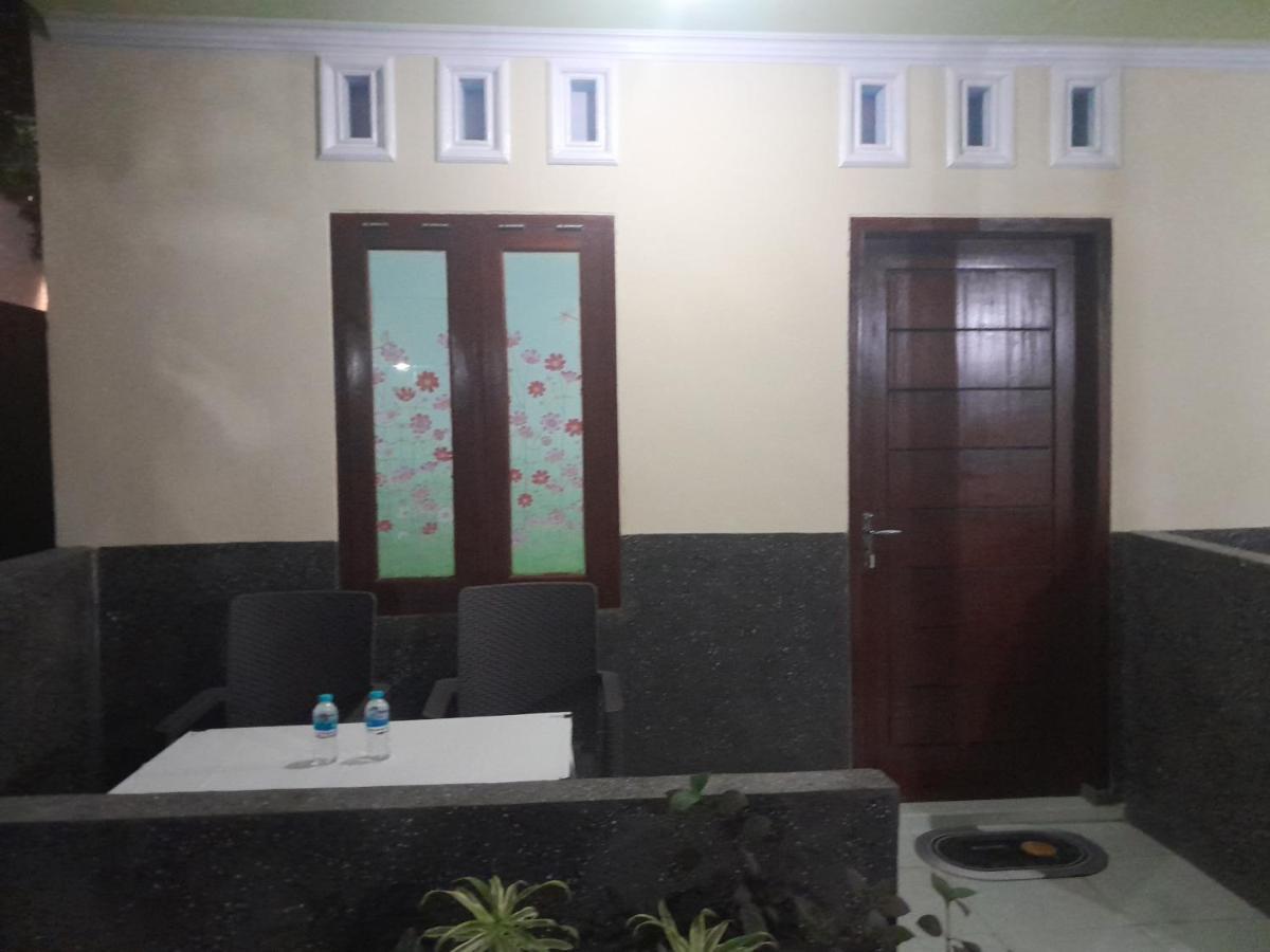 Mango Homestay Секотонг Экстерьер фото